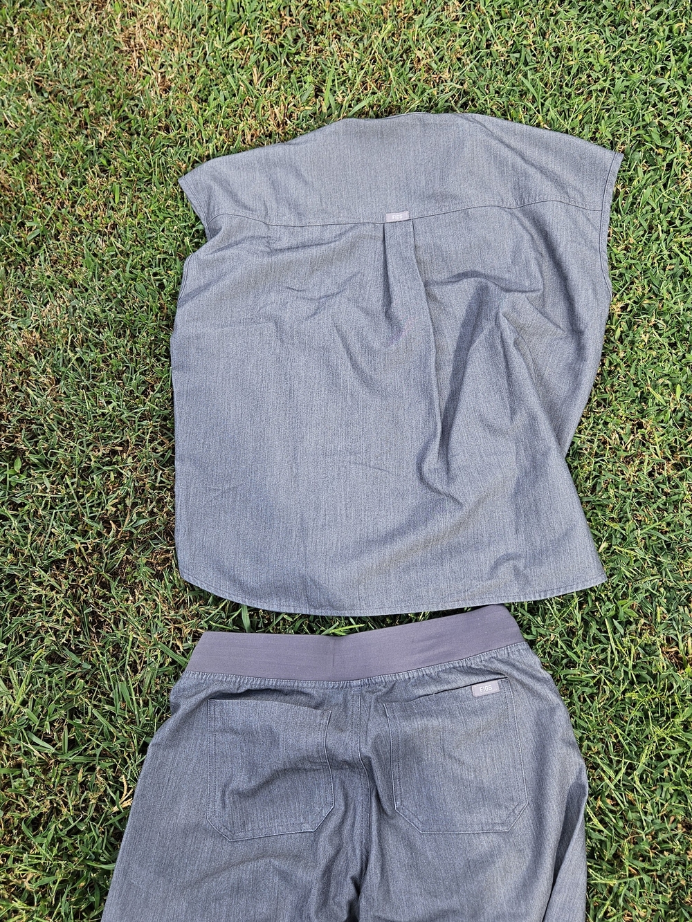 Figs Rafaela Scrub Top - Picture 2 of 3